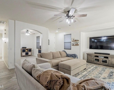18211 W Eva Street - Photo Thumbnail 14