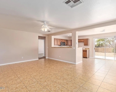 1470 S 227th Avenue - Photo Thumbnail 8