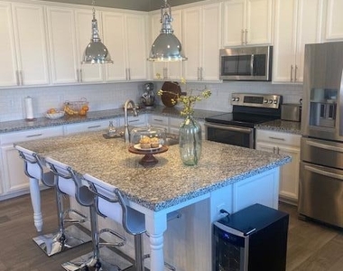 4123 E Toledo Street - Photo Thumbnail 1