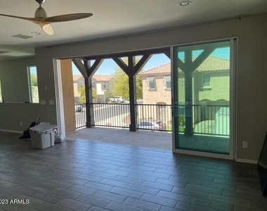 4123 E Toledo Street - Photo Thumbnail 7