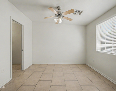 3126 N 68th Street - Photo Thumbnail 12