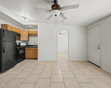 3126 N 68th Street - Photo Thumbnail 8