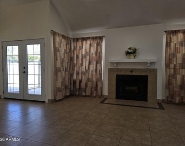 1838 E Secretariat Drive - Photo Thumbnail 2