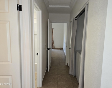 1838 E Secretariat Drive - Photo Thumbnail 7