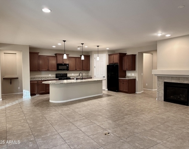 7229 E Plata Avenue - Photo Thumbnail 4