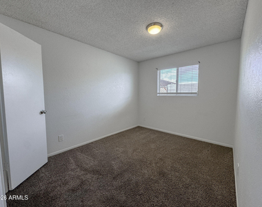 936 E Flint Street - Photo Thumbnail 24