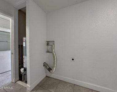 936 E Flint Street - Photo Thumbnail 13