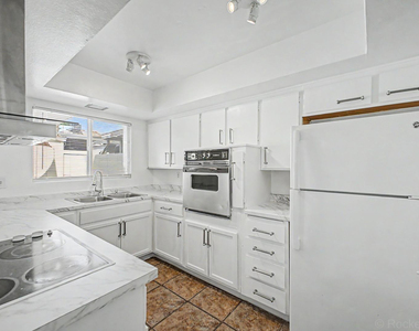 4522 N 15th Avenue - Photo Thumbnail 11