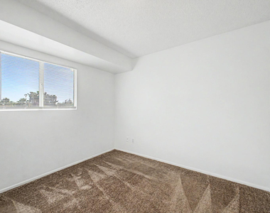 4522 N 15th Avenue - Photo Thumbnail 23