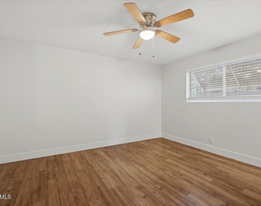 8444 E Coronado Road - Photo Thumbnail 16