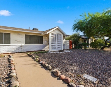 8444 E Coronado Road - Photo Thumbnail 1