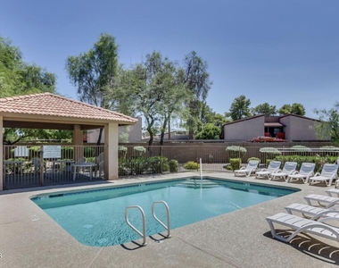 805 S Sycamore -- - Photo Thumbnail 11