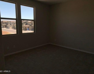 2832 S Lynch -- - Photo Thumbnail 19