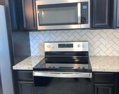 2832 S Lynch -- - Photo Thumbnail 8