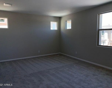 2832 S Lynch -- - Photo Thumbnail 14