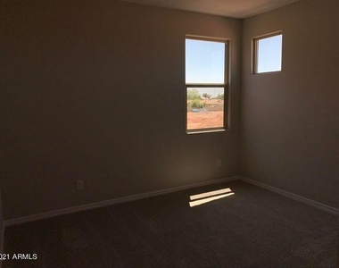 2832 S Lynch -- - Photo Thumbnail 13