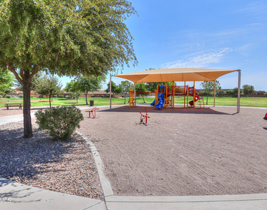 45542 W Guilder Avenue - Photo Thumbnail 30