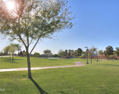 45542 W Guilder Avenue - Photo Thumbnail 25