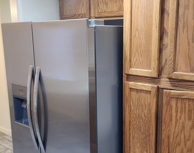 10126 N 116th Lane - Photo Thumbnail 12