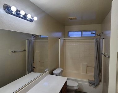 10126 N 116th Lane - Photo Thumbnail 20