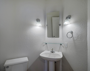 6410 E Carolina Drive - Photo Thumbnail 15