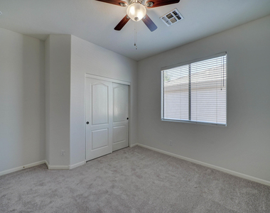 6410 E Carolina Drive - Photo Thumbnail 22