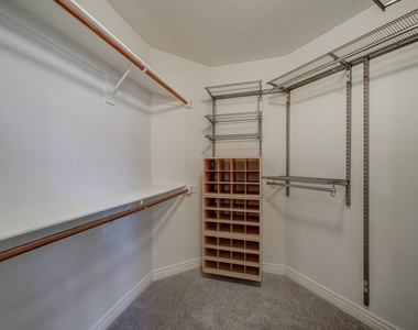 6410 E Carolina Drive - Photo Thumbnail 14