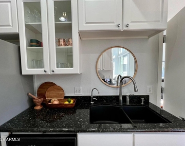 3633 N 3rd Avenue - Photo Thumbnail 21