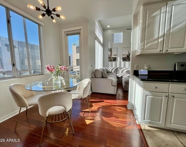 3633 N 3rd Avenue - Photo Thumbnail 11