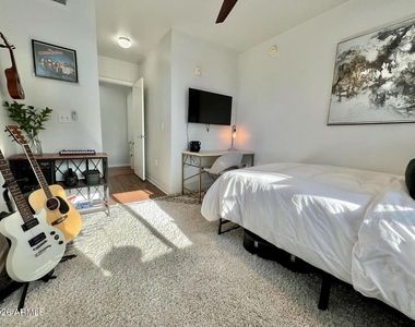 3633 N 3rd Avenue - Photo Thumbnail 6