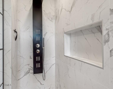 28990 N White Feather Lane - Photo Thumbnail 25