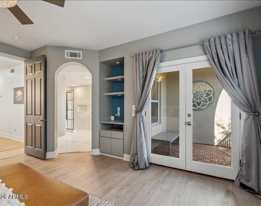 28990 N White Feather Lane - Photo Thumbnail 20