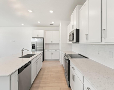 22851 Hillgard Avenue - Photo Thumbnail 5