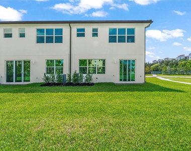 22851 Hillgard Avenue - Photo Thumbnail 13