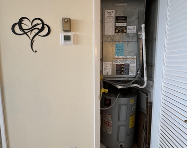 305 N Pompano Beach Boulevard - Photo Thumbnail 5