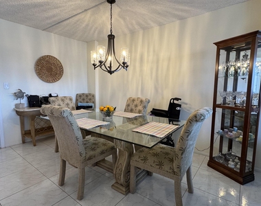 305 N Pompano Beach Boulevard - Photo Thumbnail 2