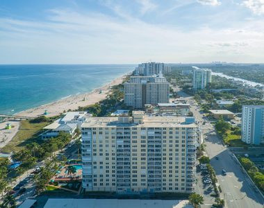 305 N Pompano Beach Boulevard - Photo Thumbnail 32