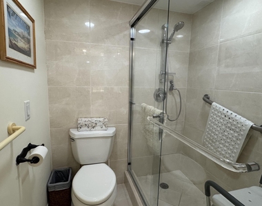 305 N Pompano Beach Boulevard - Photo Thumbnail 10