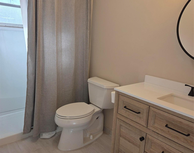 5385 Lakefront Boulevard - Photo Thumbnail 14