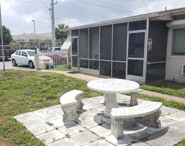 2213 Lincoln Street - Photo Thumbnail 12