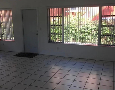 1836 Coral Ridge Drive - Photo Thumbnail 3