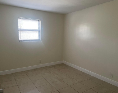 2830 Avenue S - Photo Thumbnail 3