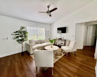 1757 Sw Gemini Lane - Photo Thumbnail 4