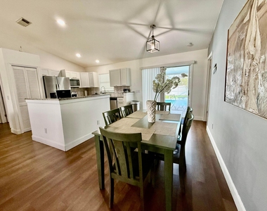 1757 Sw Gemini Lane - Photo Thumbnail 6
