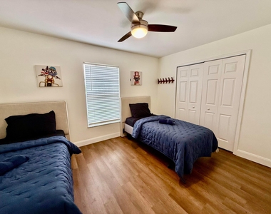 1757 Sw Gemini Lane - Photo Thumbnail 10