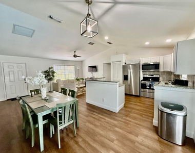 1757 Sw Gemini Lane - Photo Thumbnail 5