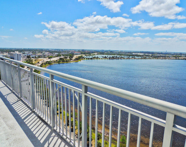 300 S Australian Avenue - Photo Thumbnail 1