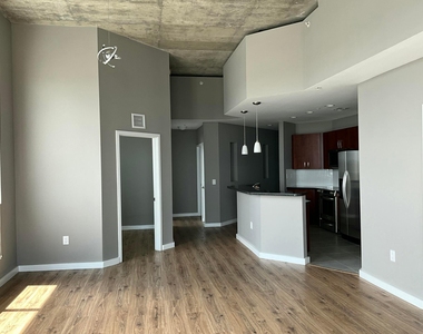 300 S Australian Avenue - Photo Thumbnail 2
