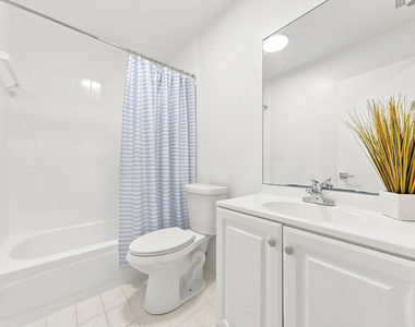 2217 W 69th Street - Photo Thumbnail 10