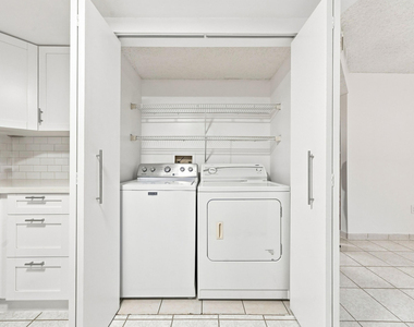 2217 W 69th Street - Photo Thumbnail 7